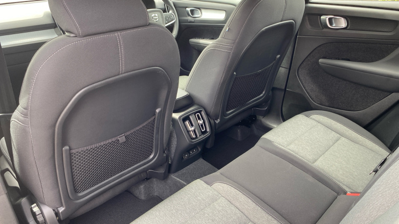 Volvo XC40 2.0 B3P Plus Dark 5dr Auto Petrol Estate